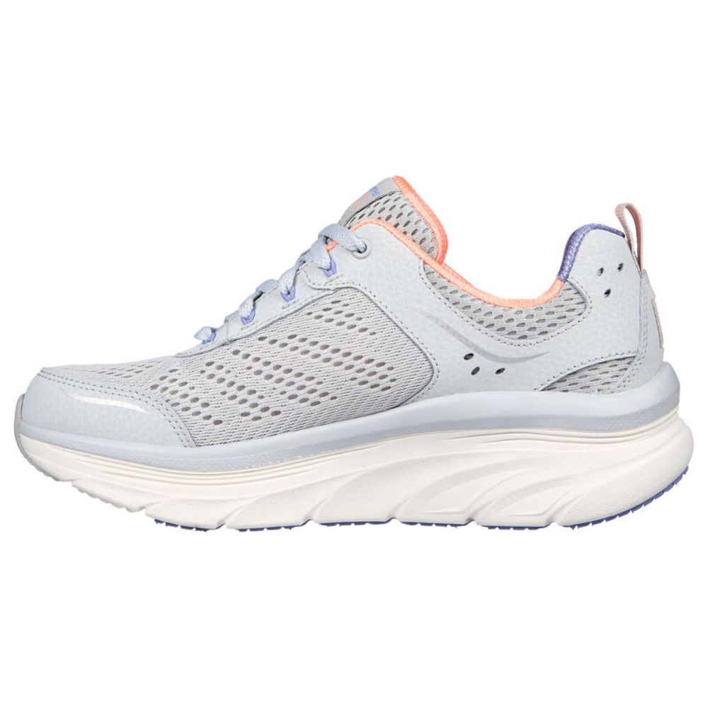 149023 Relaxed Fit: D'Lux Walker - Infinite Motion