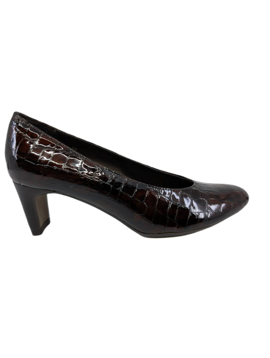 Dariele Brown Patent Leather Vaneli Pumps