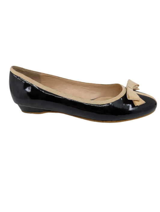 Querida Black and White Sacha London Flats