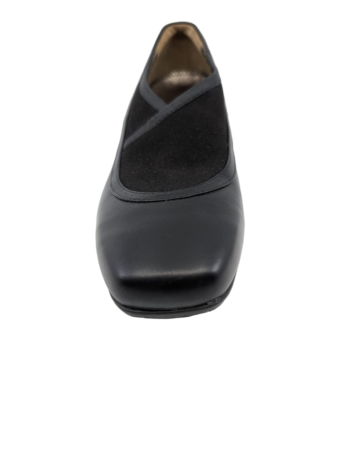 Florence Black Leather Aravon Pumps