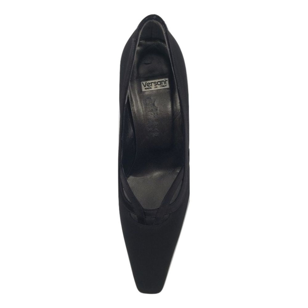 7010 Crepe Black Fabric Versani Pumps