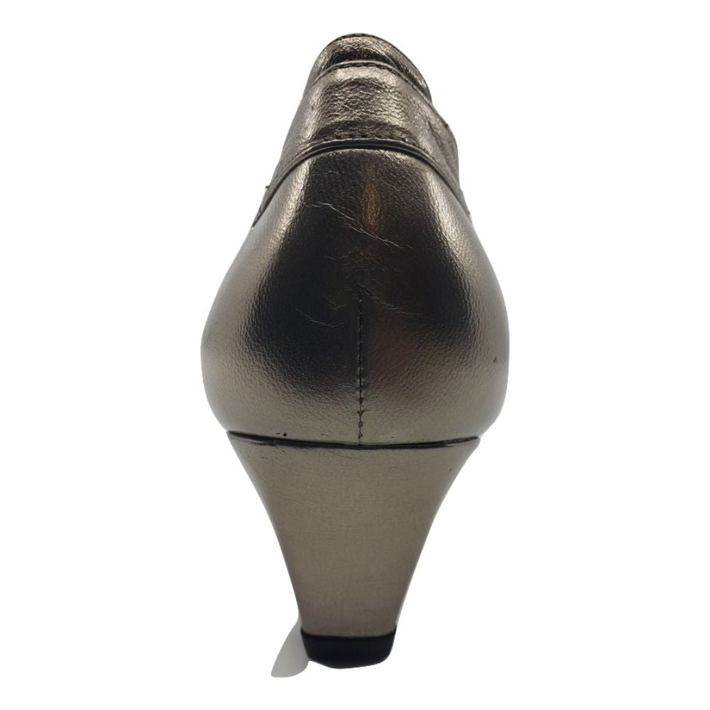 Chateau Lead Silver Leather Stuart Weitzman Sandal
