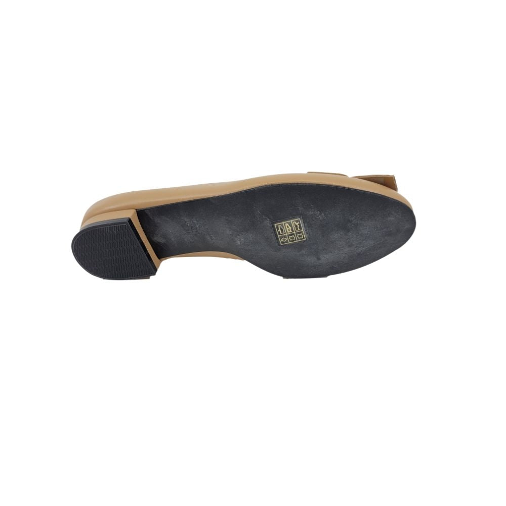 Barcelona Nude Leather Paola Flats