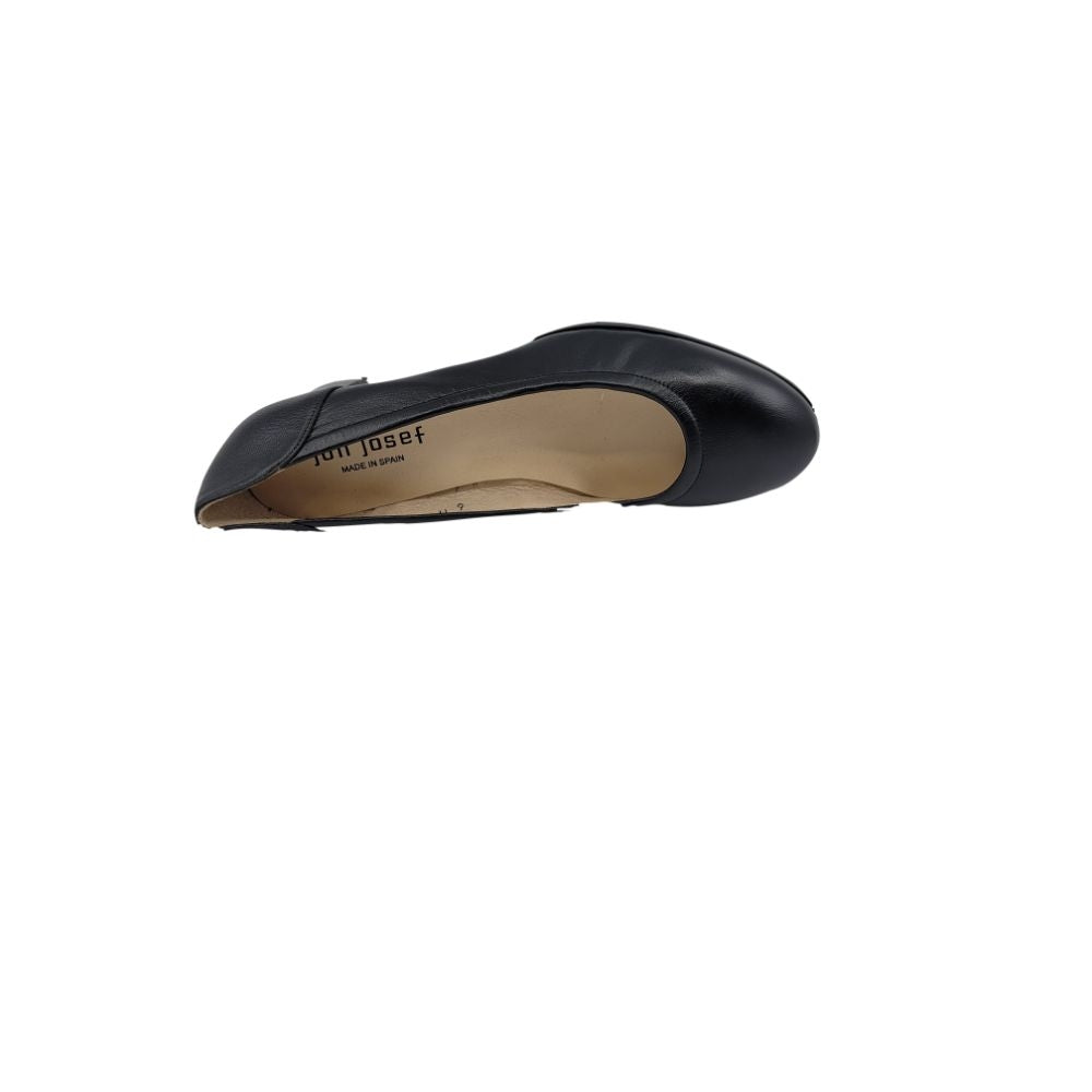 Damas Black Leather Jon Josef Pumps