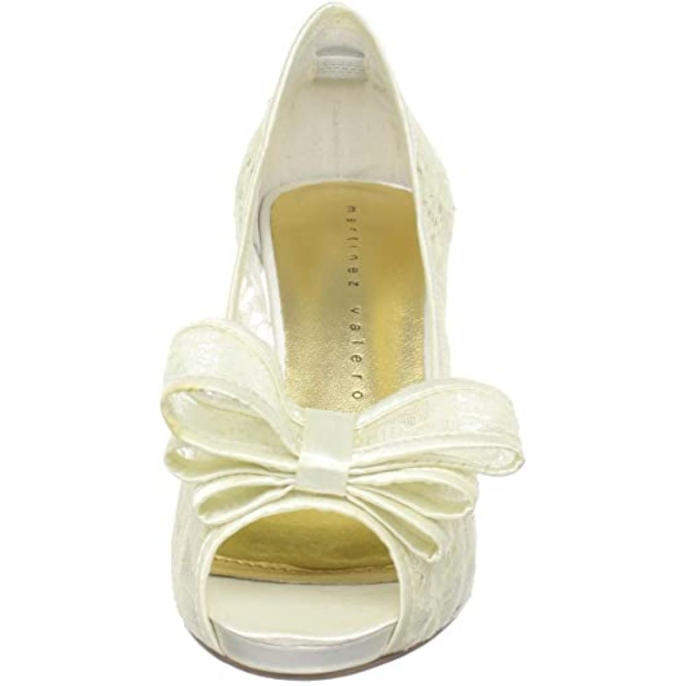 Ursula Ivory Lace Martinez Valrero Pumps