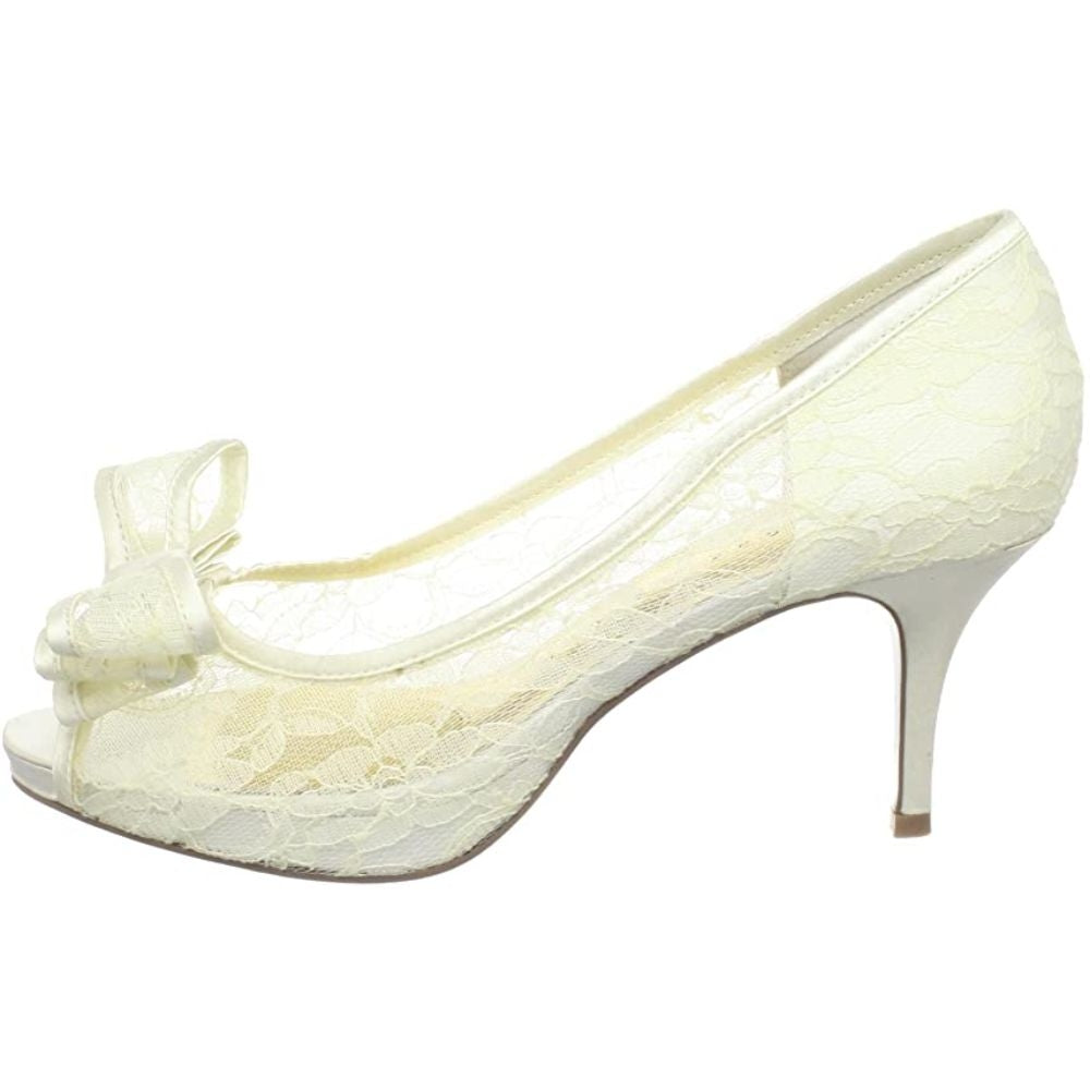 Ursula Ivory Lace Martinez Valrero Pumps
