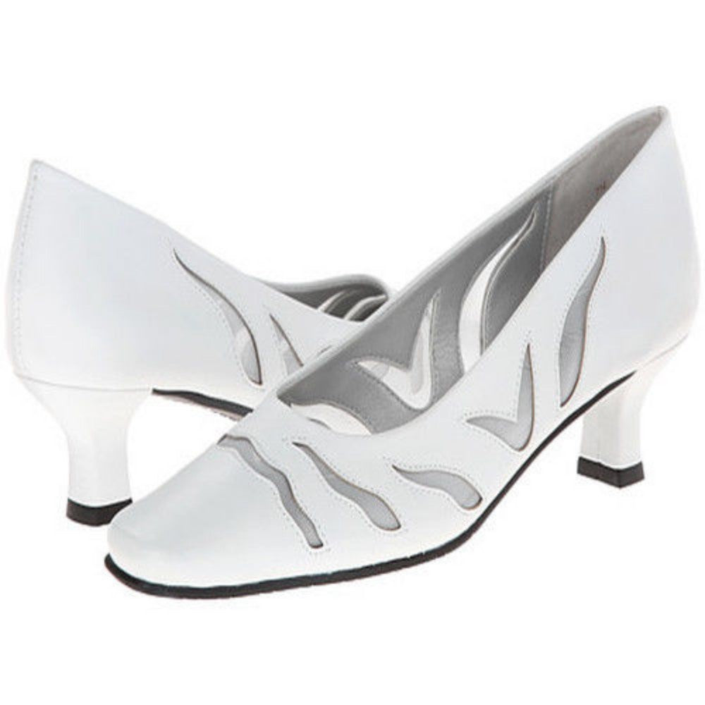 Racilia White Lea Vaneli Pump - N - 8