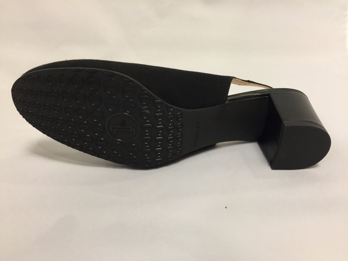 Teresita Black Linen Jon Josef Slingback Pump