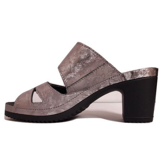 Petra Seed Platinum Vital Slide Sandal