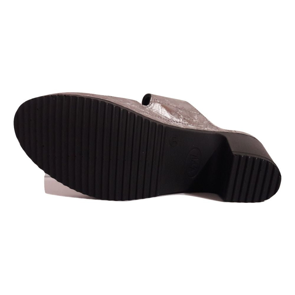 Petra Seed Platinum Vital Slide Sandal