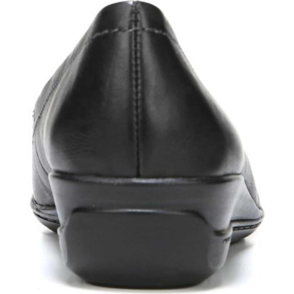 Wilamina Black Naturalizer Loafers