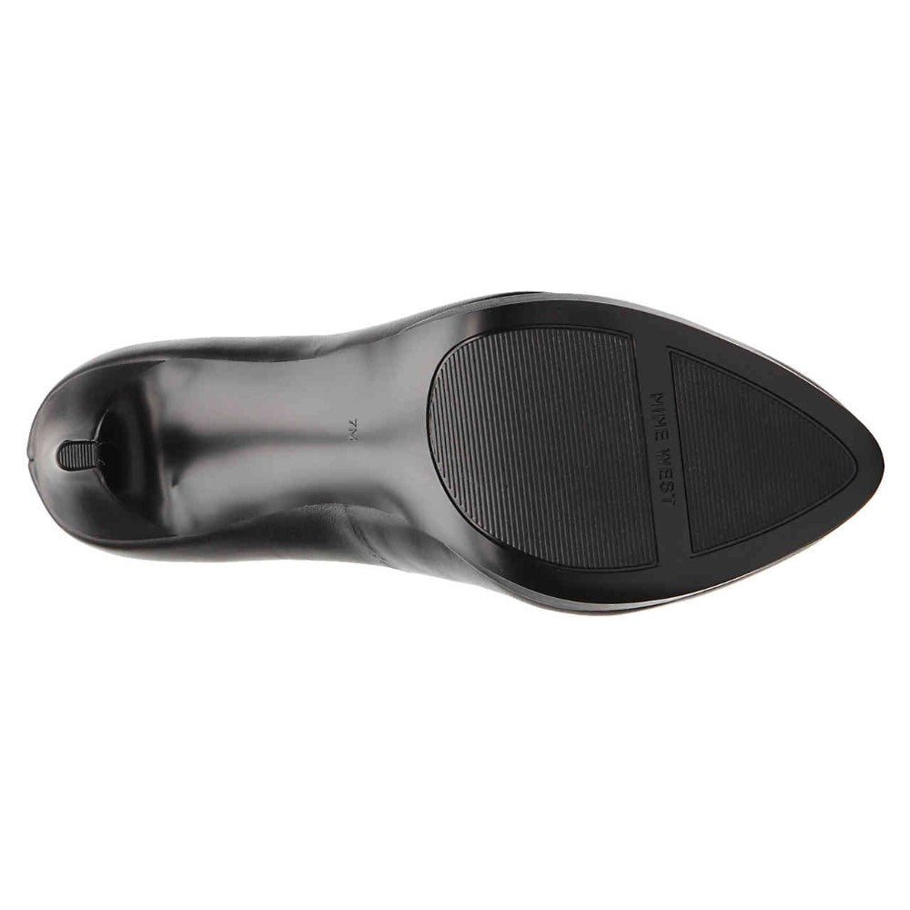 Vanorah Black LeatherNine West Pumps