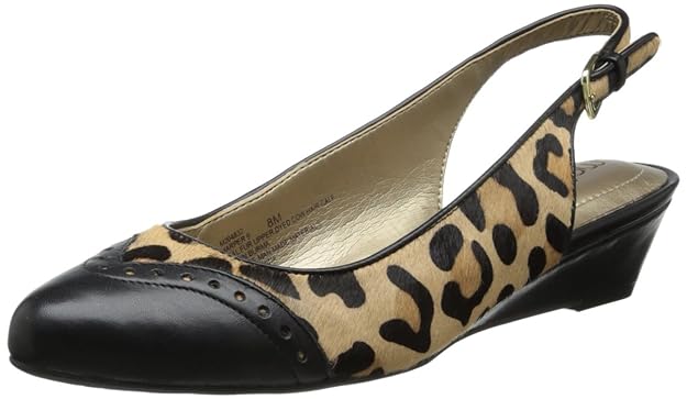 Me Too Women's Harper 9 Black Leather Wedge Pump