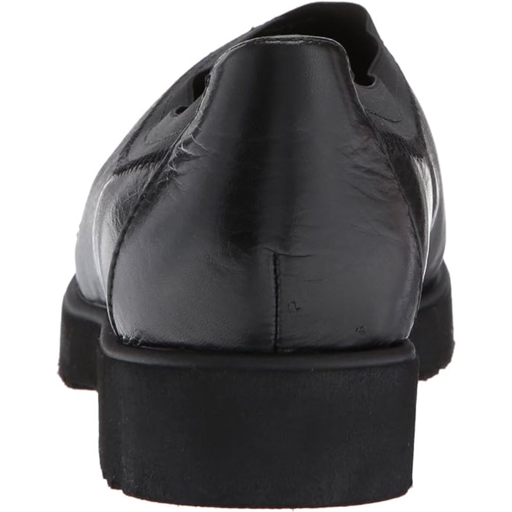 Clarks Women's Bellevue Cedar Slip-on Loafer Black Leather