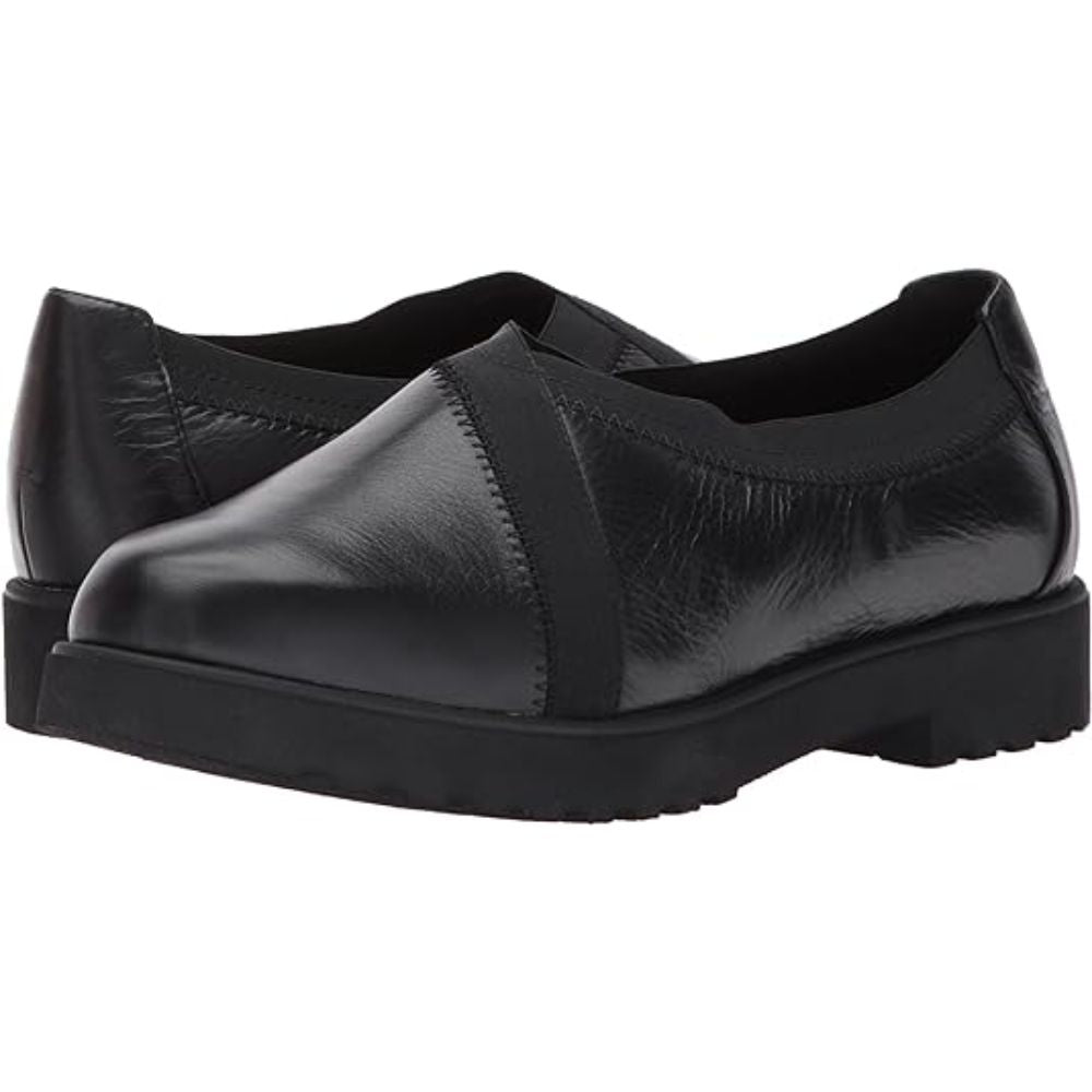 Clarks Women's Bellevue Cedar Slip-on Loafer Black Leather