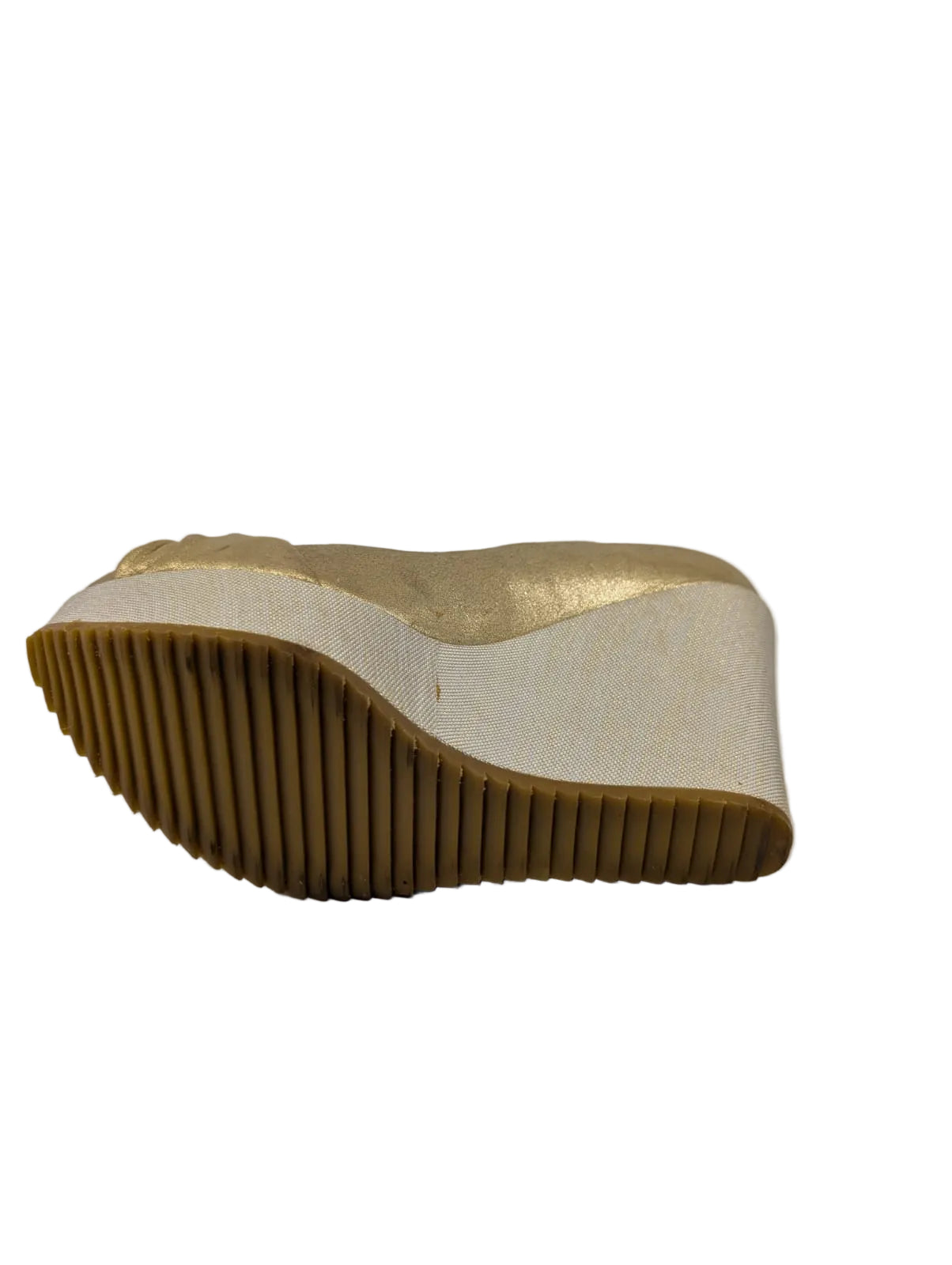Tapeet Gold Leather Wedge Pumps