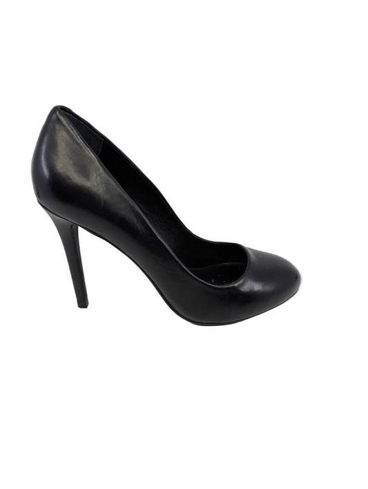 Jessica Simpson Black Pumps