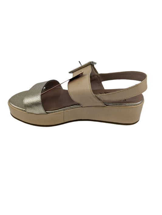 C3704 Platinum Leather Sandals Platform Wonders