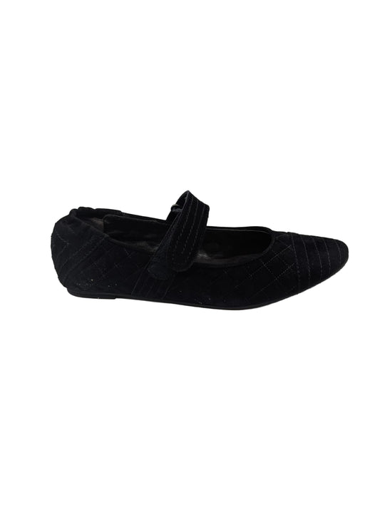 909110 Black Suede Agl Flats