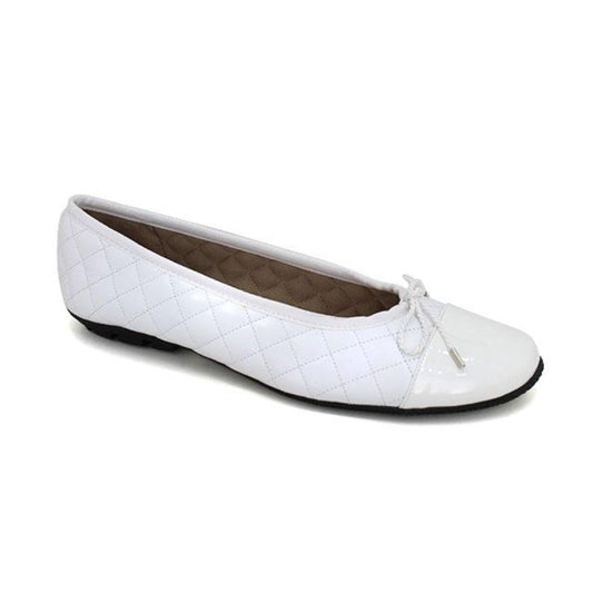 Cozy White Leather Paul Mayer Ballet Flats