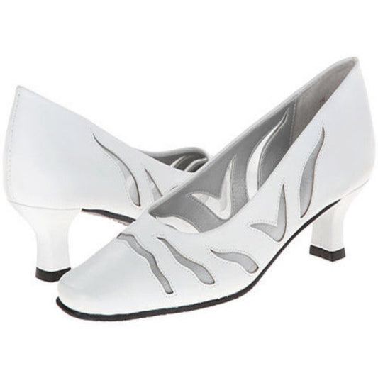Racilia White Lea Vaneli Pump