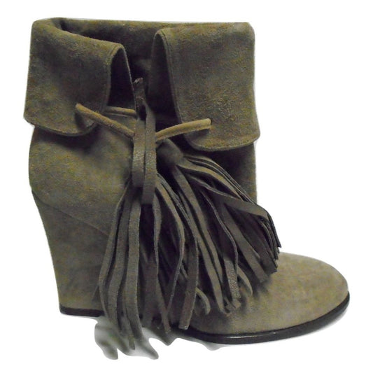 Lynn Taupe Suede Dee Keller Boot