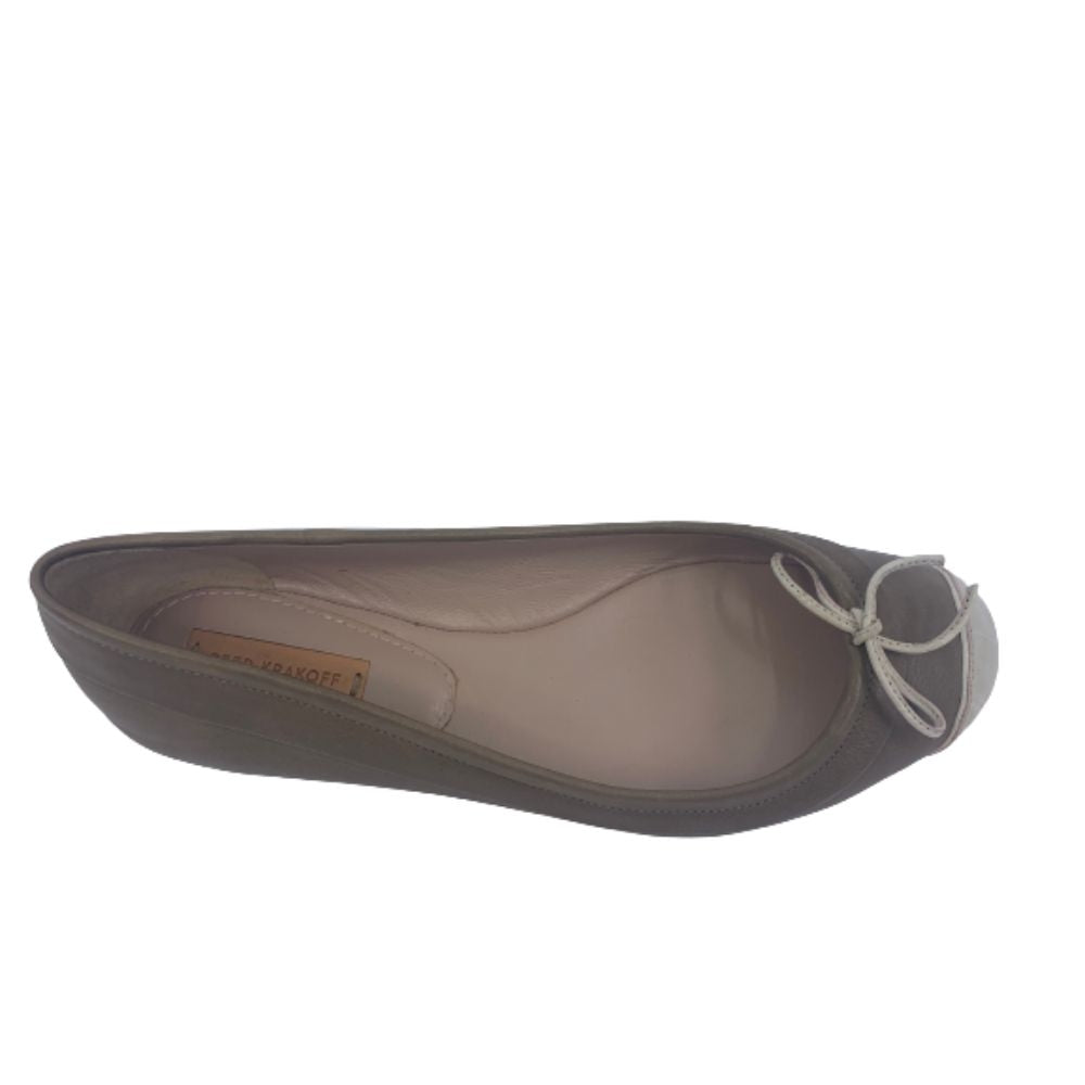 11-69 Soft Calf Leather Taupe and White Reed Krakoff Ballet Flats