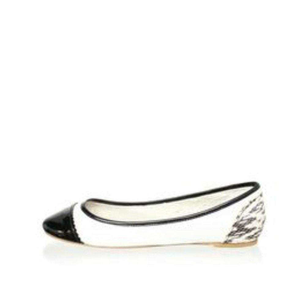 Pearl Black and White Leather Snakeskin Pour la Victoire Ballet Flats